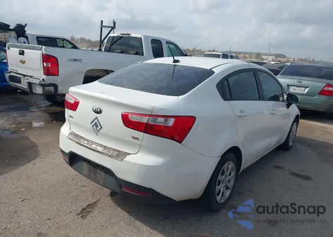 2015 Kia Rio Lx z USA, uszkodzony, nr VIN KNADM4A36F6460403